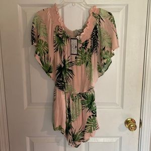 Women’s romper size small